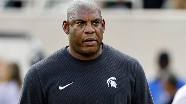 梅尔·塔克(Mel Tucker)可能在密歇根州立大学(Michigan State)完成了他惊人的权力上升，同时又从优雅中堕落